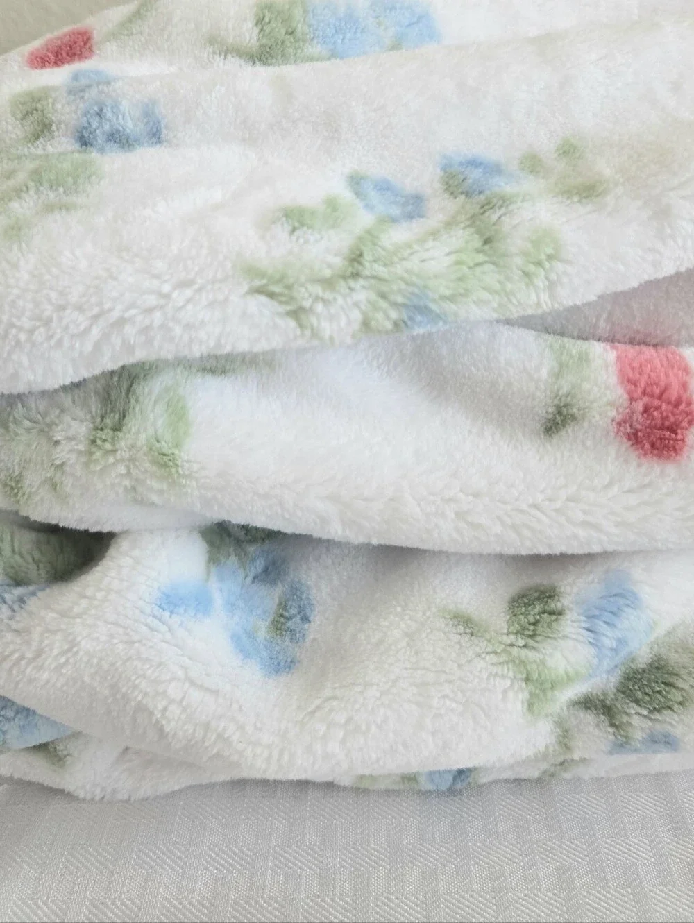 Shabby Chic Rachel Ashwell Farmhouse Plush Throw Blanket Blue Floral Pink Cherry